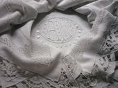 luxury queen sheets embroidery monogram AM