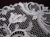 Milanese lace table runner