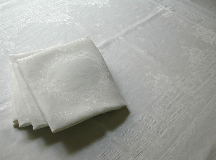 Linen damask tablecloth, origin:France