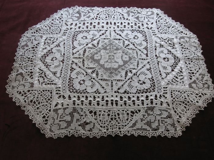 Fine ecru linen lace and embroidered table center