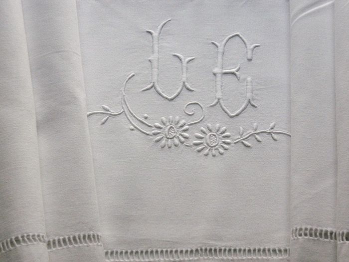 Pair  linen cotton blend sheets monogrammed LE
