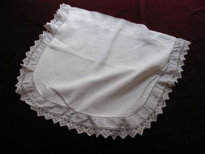 White infant U-shaped pillow case