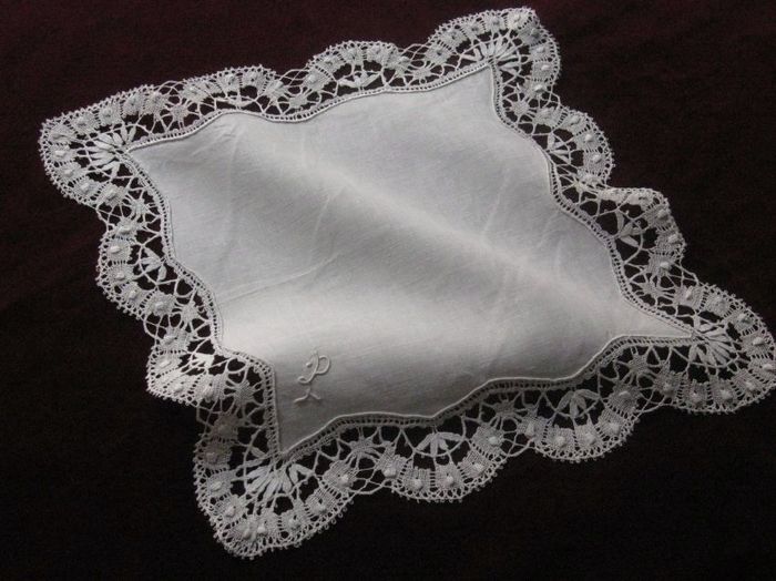 Vintage hanky, monogram: P