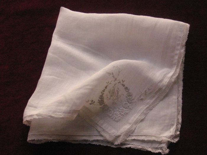 Hanky monogram ML 1908