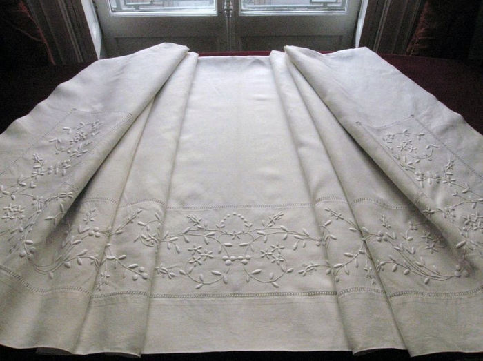 French wedding embroidered linen bedding set