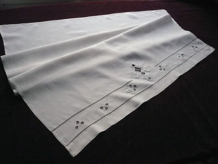 Embroidered infant sheet