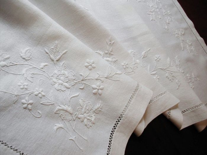 Antique French table runner