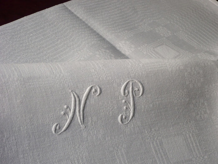 12 large damask napkins ,French Style