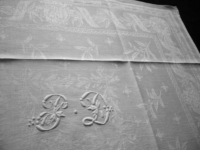 Large damask napkins, monogram: PD
