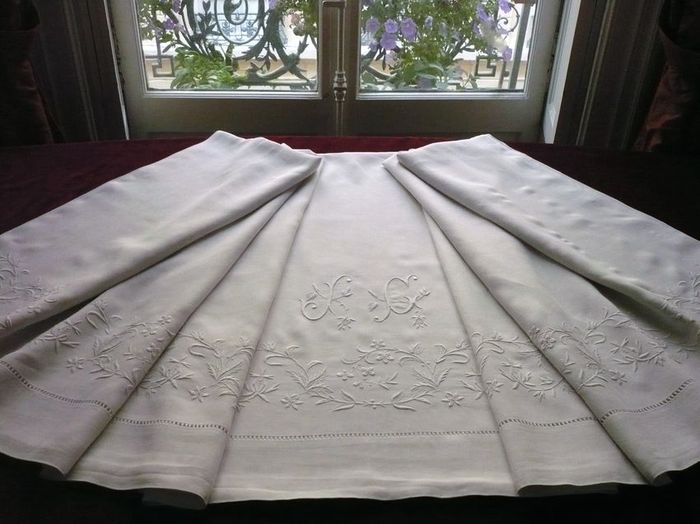Embroidered French linen sheet, monogram JG