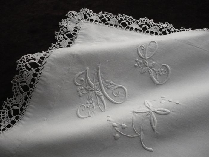 fine linen and lace pillowcases