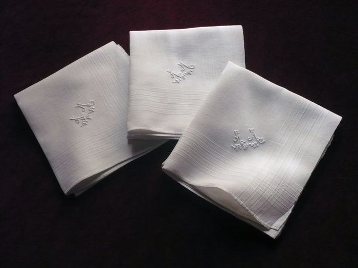 Vintage white linen pocket handkerchieves monogram AM