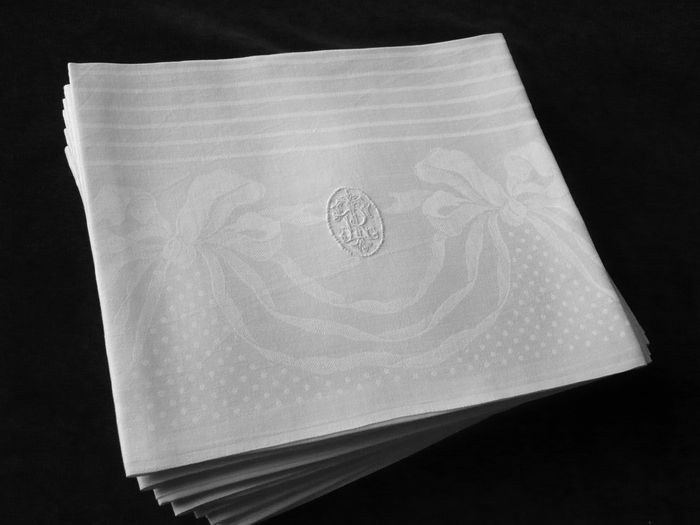8 damask napkins, monogram: RT