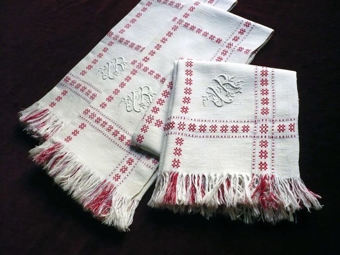 Vintage guest towels, Monogram: JR