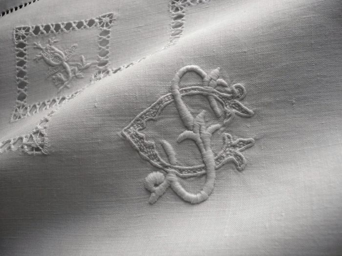 finest embroidered bed linens monogram SG