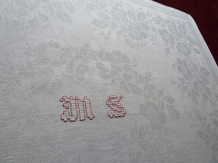 Dinner napkin service monogram MS
