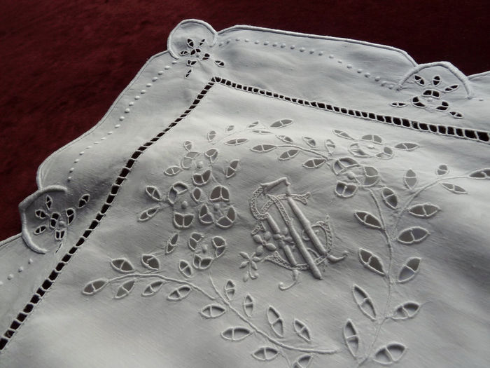 luxury pillowcases cutwork embroidery